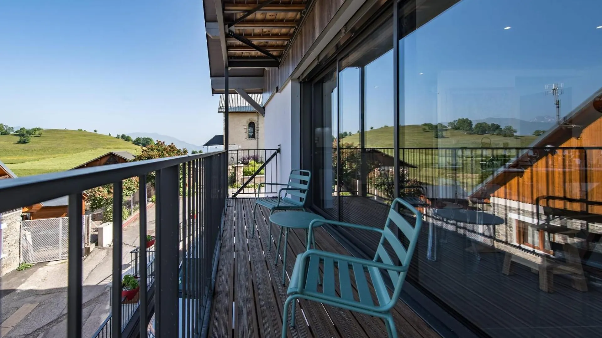 Four-Bedroom Triplex In Albiez-Montrond 0*,  France
