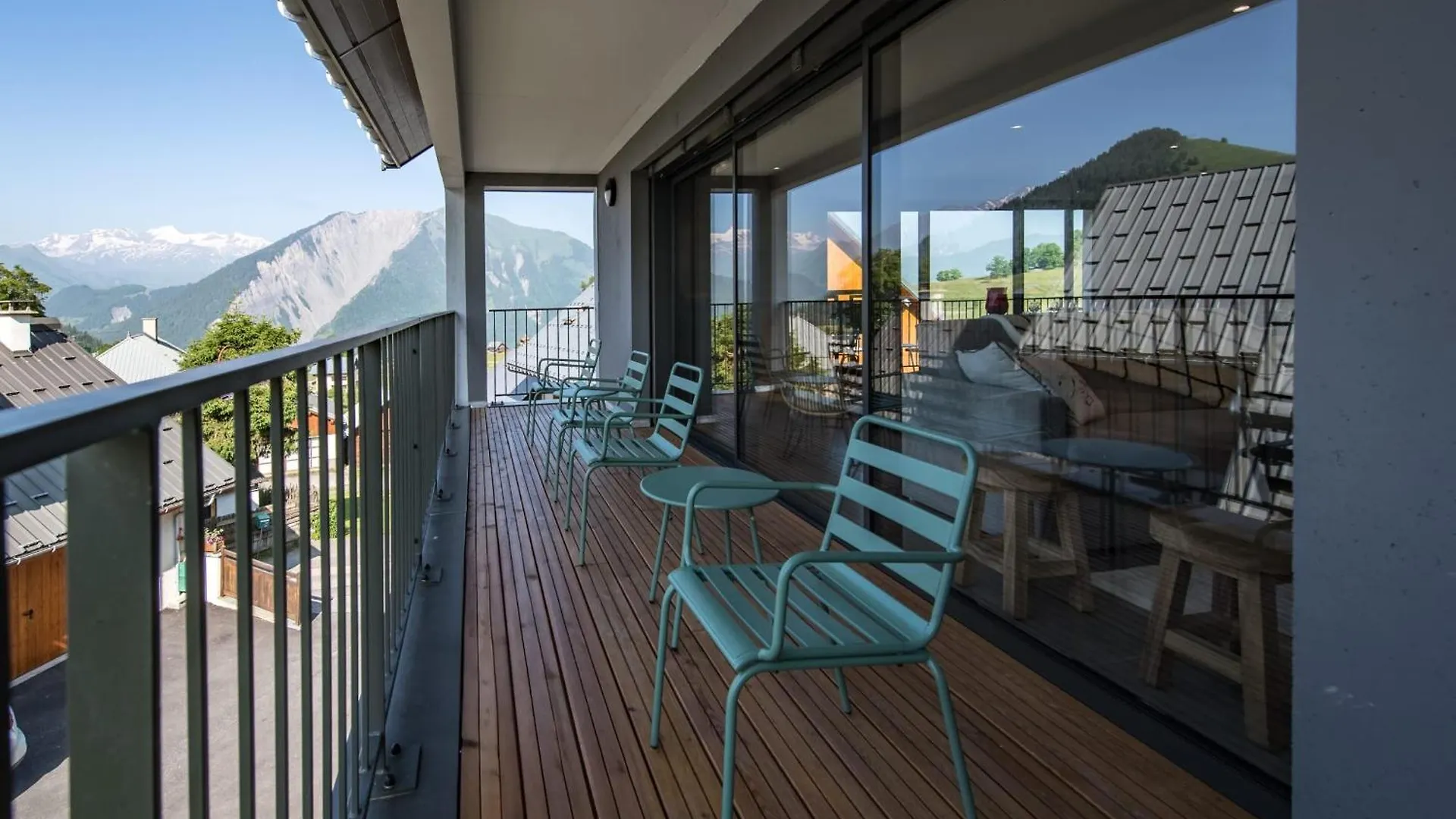 Four-Bedroom Triplex In Albiez-Montrond