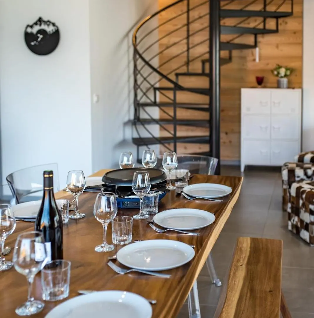 Four-Bedroom Triplex In Albiez-Montrond